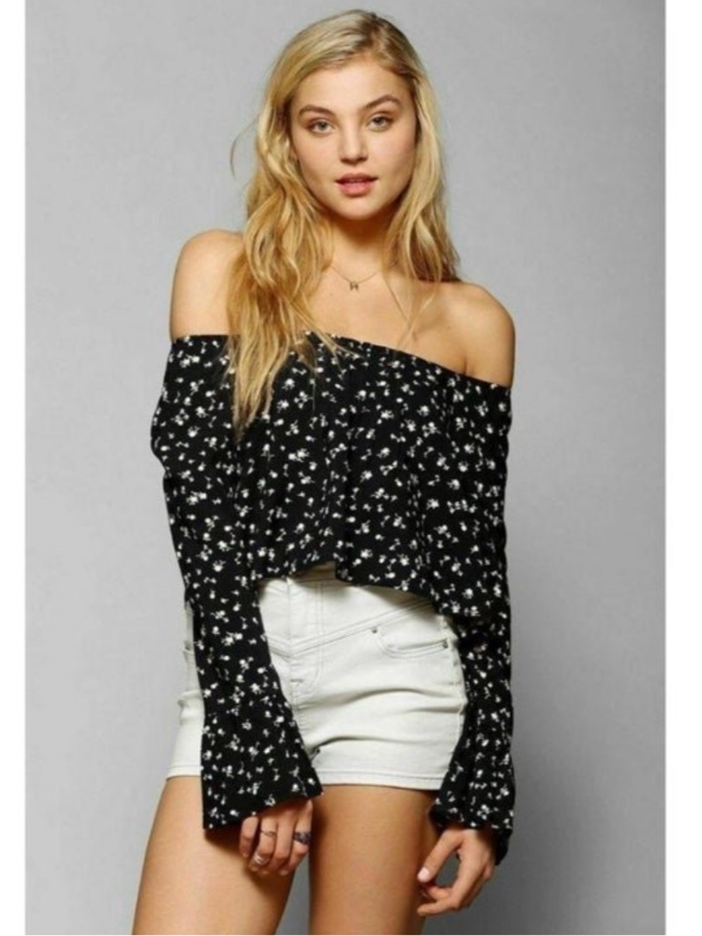 Stone Cold Fox Nina’s Off-Shoulder Black Floral bell sleeve SZ L